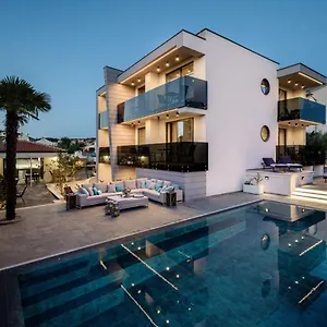 Luxury In Curiera 5* Malinska
